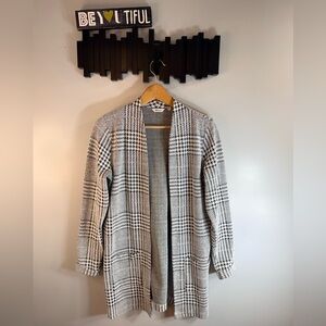 Reitmans Black & White Plaid Open Cardigan